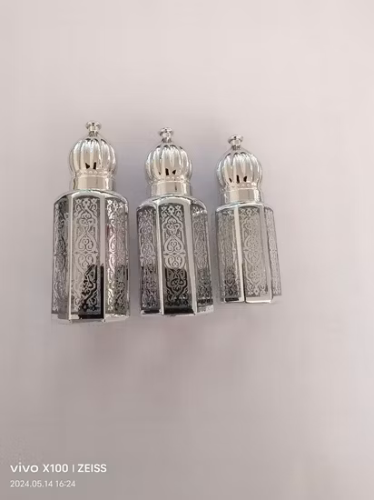 Frascos de perfume de vidro de metal Zamak com fragrância de óleo essencial Attar Oud em 12ml 10ml
